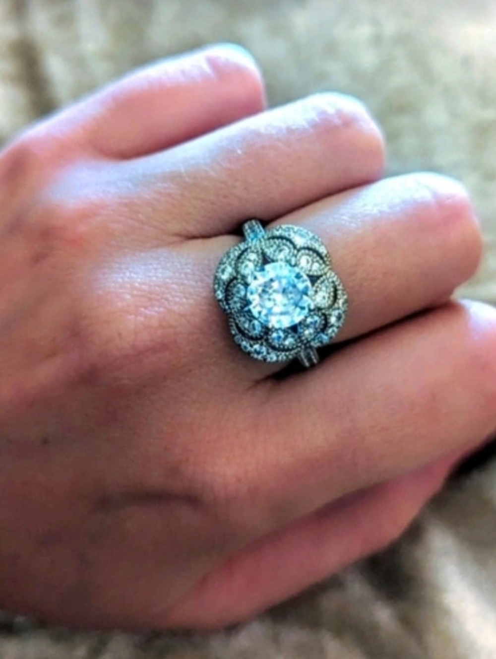 Vintage-Style Silver Halo Sterling Silver Ring with Cubic Zirconias Size 9